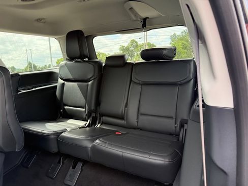 Used 2026 Ford Expedition Platinum w/ Driver's Package AWD/4WD image 8
