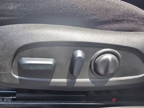 Used 2024 Chevrolet Malibu LT FWD image 19