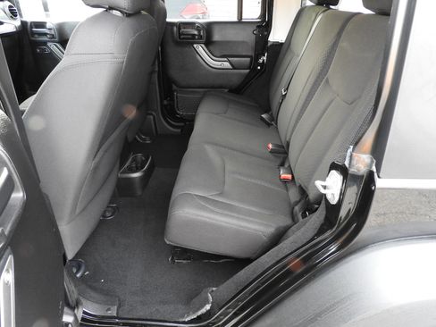 Used 2015 Jeep Wrangler Unlimited Sport w/ Quick Order Package 24S image 9