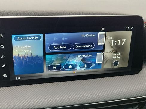 Certified 2025 Nissan Kicks SR FWD image 27