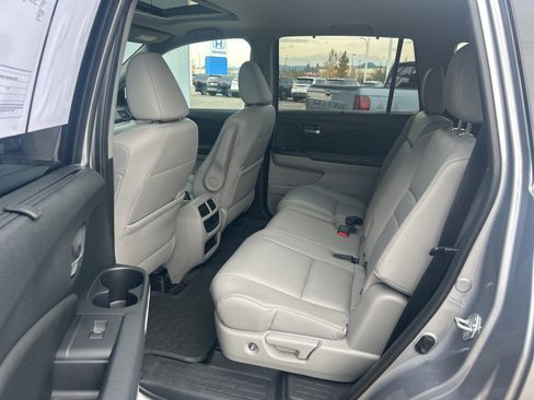 Used 2022 Honda Pilot Special Edition image 12