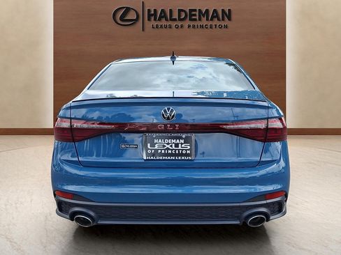 Used 2025 Volkswagen Jetta GLI Autobahn FWD image 5