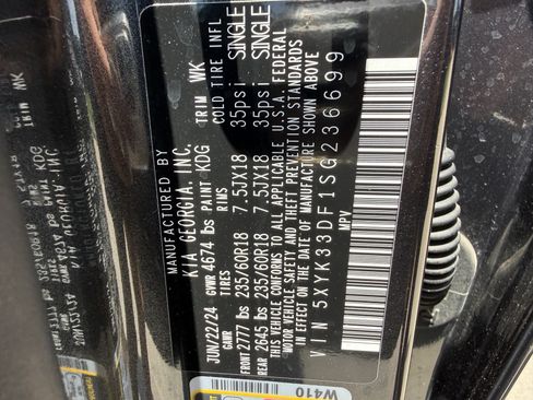 Used 2025 Kia Sportage EX FWD image 35