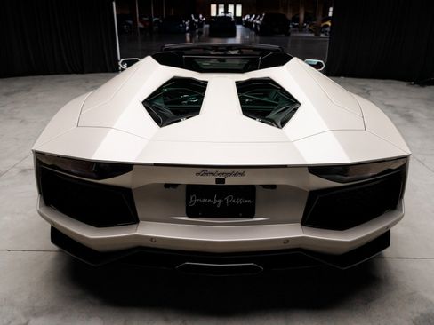 Used 2015 Lamborghini Aventador LP 700-4 image 44