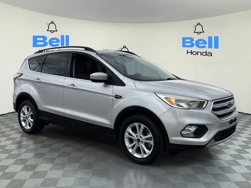 Used 2018 Ford Escape SE FWD image 7