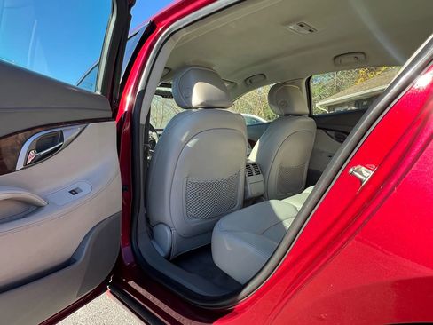Used 2010 Buick LaCrosse CXL image 41