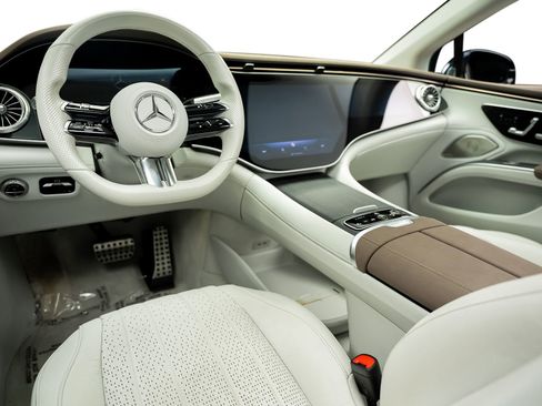 Used 2022 Mercedes-Benz EQS 580 4MATIC Sedan image 42