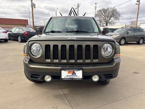 Used 2015 Jeep Patriot Latitude image 2