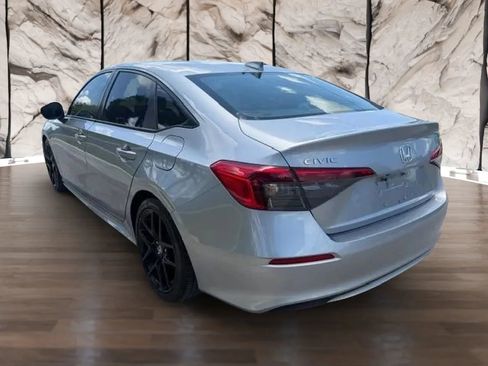 Used 2024 Honda Civic Sport image 7