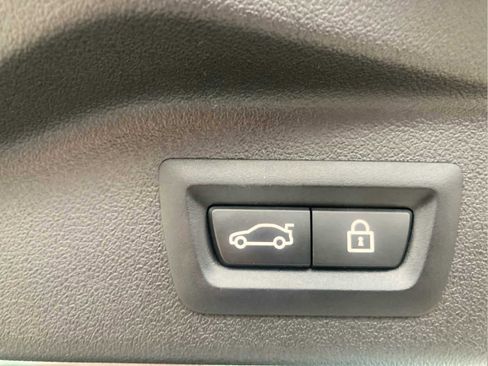 Used 2023 BMW X7 M60i w/ Executive Package image 30