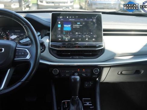 Certified 2022 Jeep Compass Limited image 13