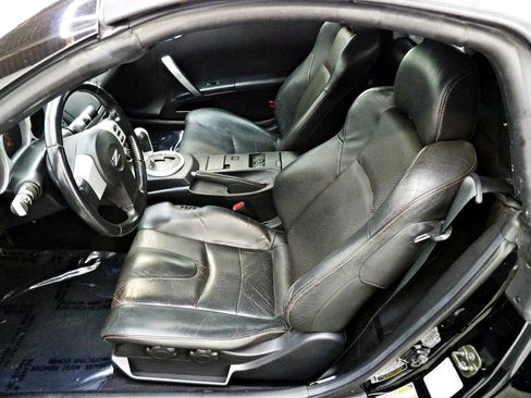 Used 2004 Nissan 350Z Touring RWD image 8