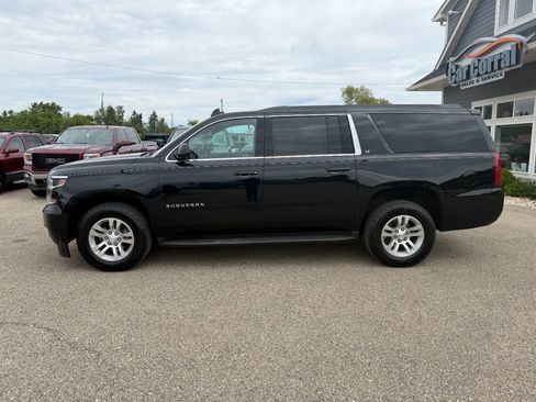Used 2018 Chevrolet Suburban LT AWD/4WD image 2