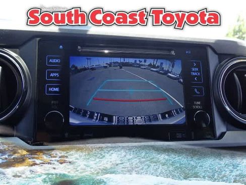 Used 2017 Toyota Tacoma TRD Sport RWD image 30