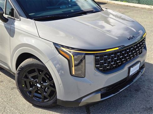 New 2026 Kia Carnival SX image 3