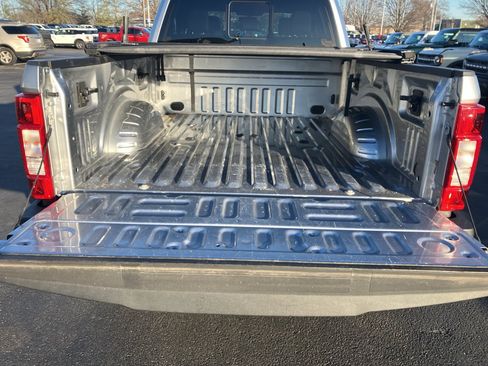 Used 2022 Ford F250 Lariat w/ Chrome Package image 5