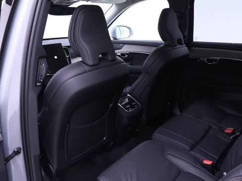 New 2026 Volvo XC90 B6 Ultra w/ Protection Package AWD/4WD image 11