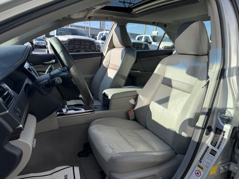 Used 2012 Toyota Camry XLE image 27