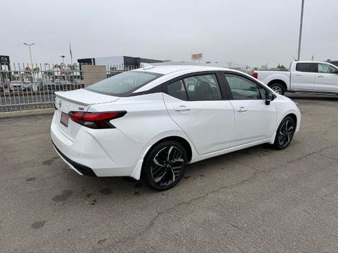 New 2025 Nissan Versa SR w/ Trunk Package image 6