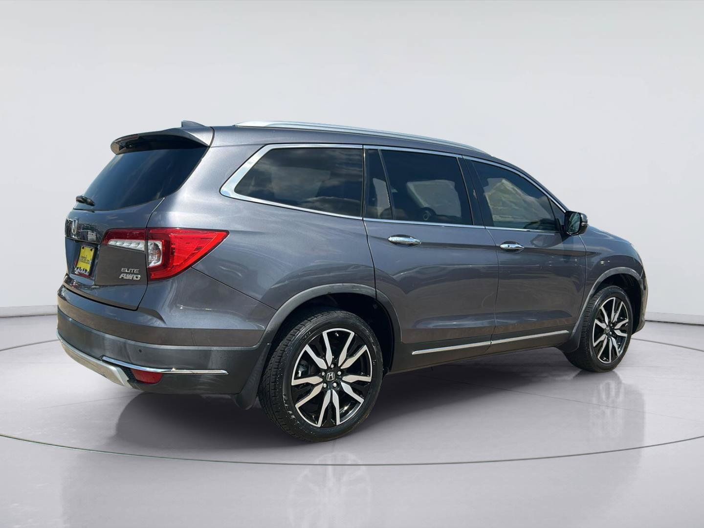 Used 2019 Honda Pilot Elite image 4