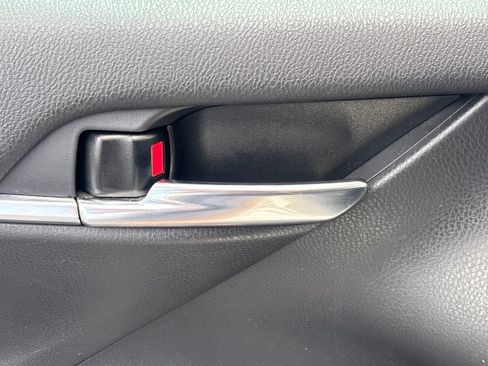 Used 2024 Toyota Camry SE FWD image 9