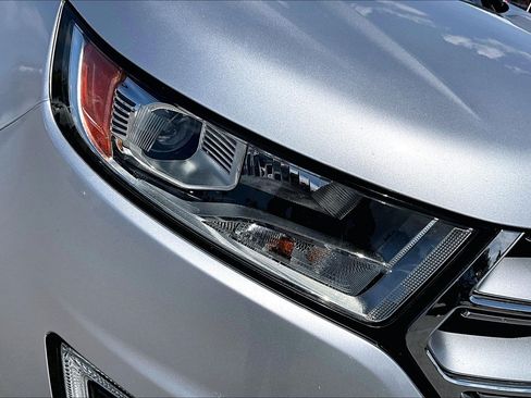 Used 2017 Ford Edge Titanium AWD/4WD image 29