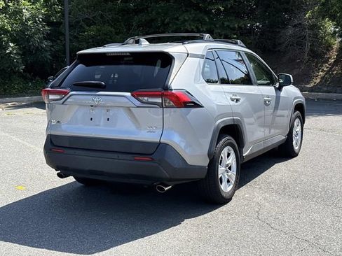 Used 2019 Toyota RAV4 XLE w/ Convenience Package AWD/4WD image 2