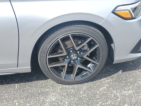 Used 2022 Honda Civic Sport Touring image 7