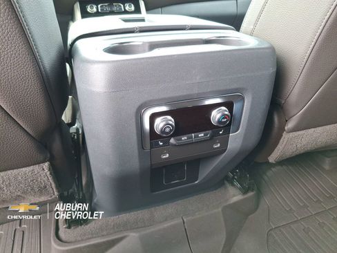 Certified 2021 GMC Yukon Denali w/ Denali Premium Package AWD/4WD image 13