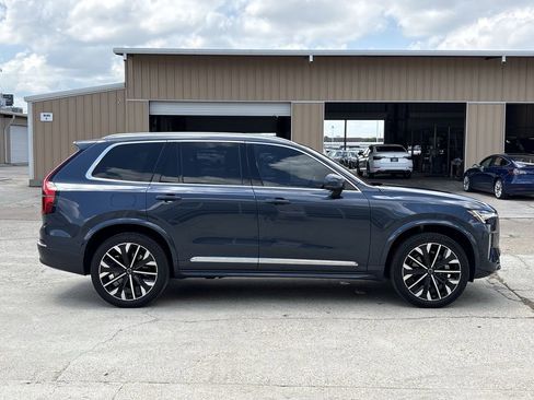 Used 2026 Volvo XC90 B5 Plus w/ Protection Package Premier AWD/4WD image 4