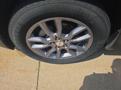 Used 2024 GMC Terrain SLT FWD image 5