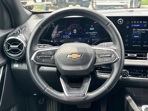 Used 2025 Chevrolet Equinox LT AWD/4WD image 24
