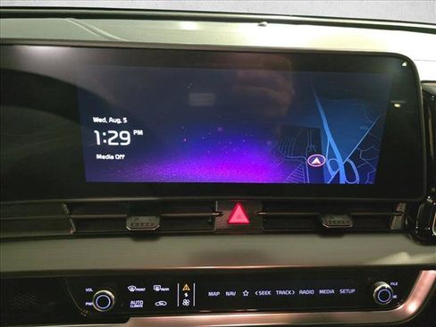 Used 2024 Kia Sportage EX FWD image 23