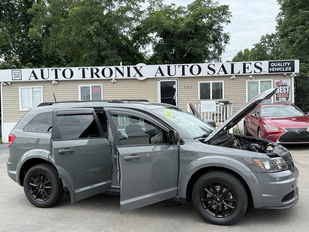 Used 2020 Dodge Journey SE w/ Blacktop Package FWD image 20