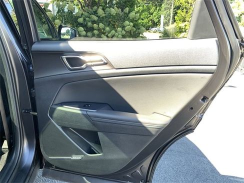 Used 2026 Kia Sportage SX image 11