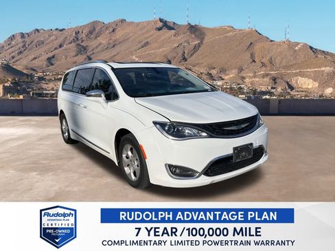 Used 2018 Chrysler Pacifica Limited image 8
