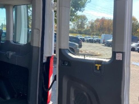 Used 2016 Ford Transit 350 XL image 8