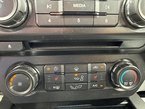 Used 2018 Ford F150 XLT w/ Equipment Group 302A Luxury AWD/4WD image 15