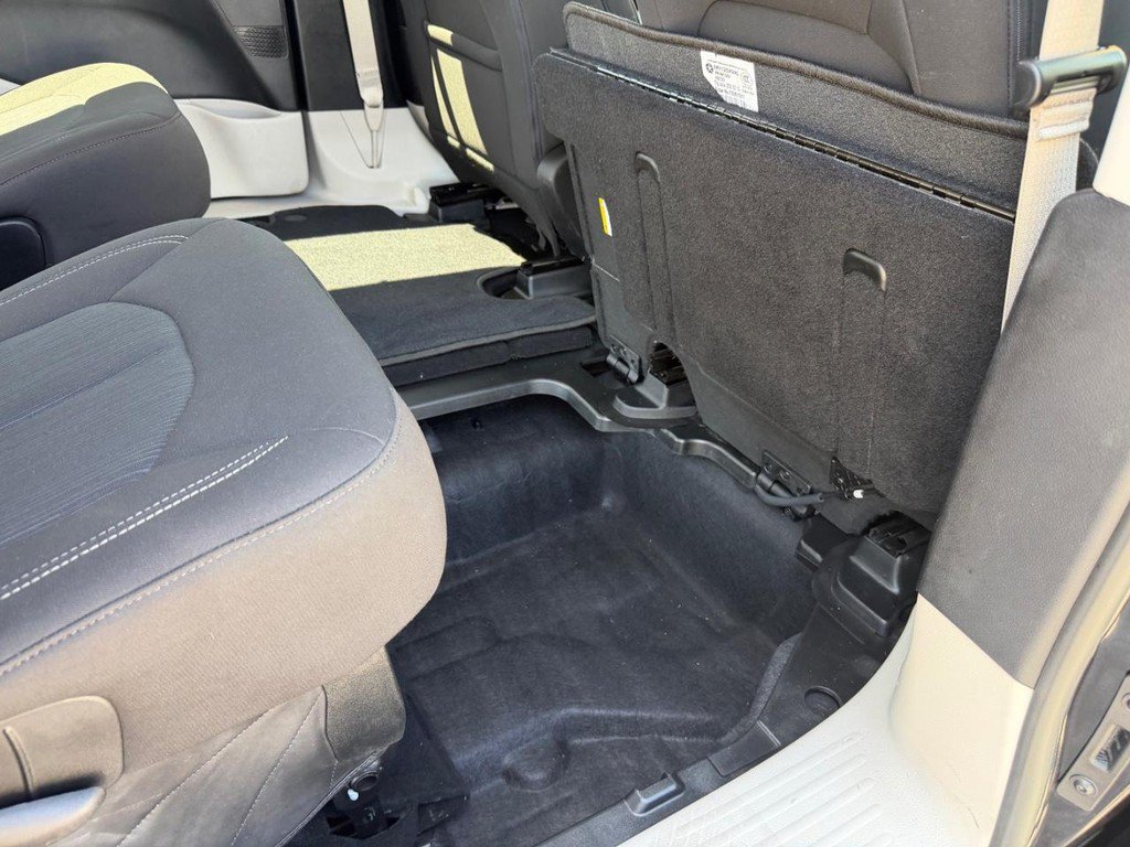 Used 2020 Chrysler Voyager LX FWD image 56