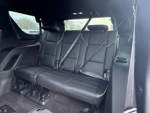 Used 2023 Cadillac Escalade Premium Luxury image 24