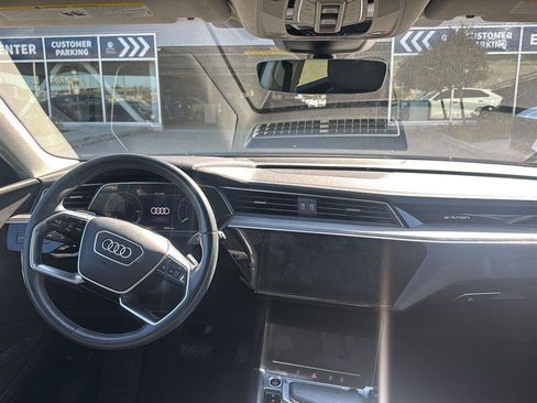 Used 2022 Audi e-tron Premium Plus AWD/4WD image 10