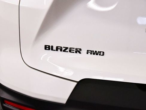 Used 2023 Chevrolet Blazer LT AWD/4WD image 10