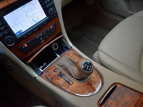 Used 2008 Mercedes-Benz E 350 4MATIC Wagon image 22