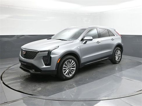 Used 2024 Cadillac XT4 Premium Luxury image 1