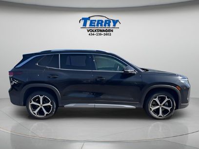 Certified 2025 Volkswagen Tiguan SE