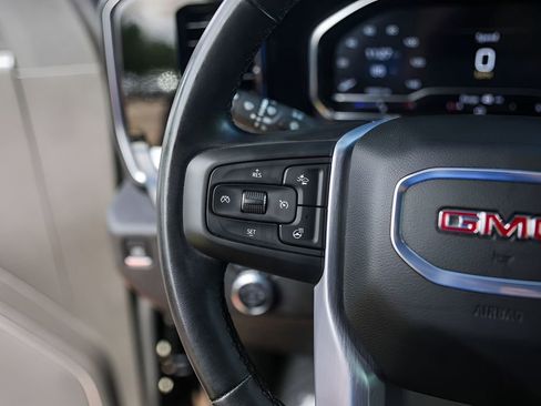 Used 2025 GMC Sierra 1500 SLT AWD/4WD image 17