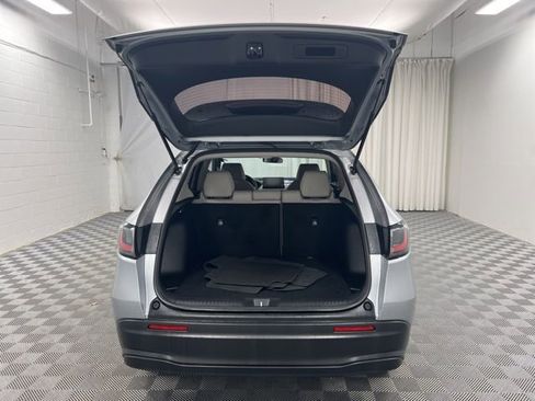 Used 2024 Honda HR-V LX image 9