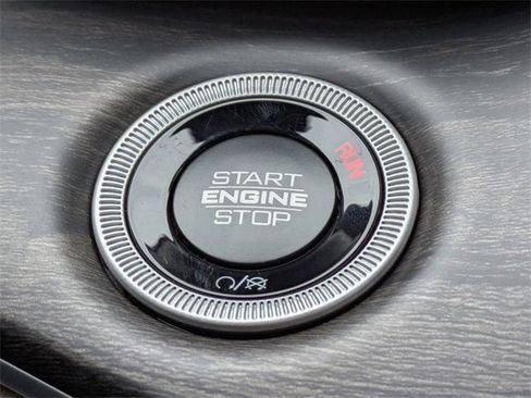 New 2025 Jeep Grand Cherokee Limited image 32