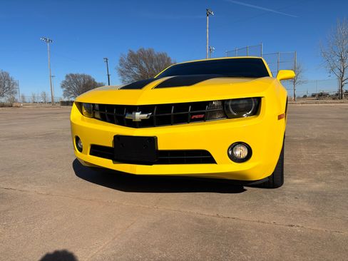 Used 2011 Chevrolet Camaro LT w/ RS Package image 4