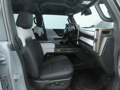 Used 2025 GMC Hummer EV 3X w/ Extreme Off-Road Package image 20
